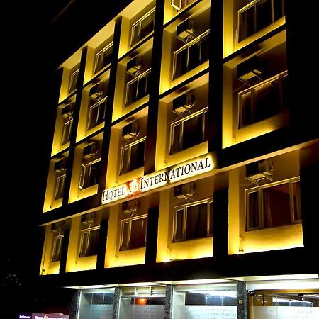 Hotel Om International Гокарна Экстерьер фото